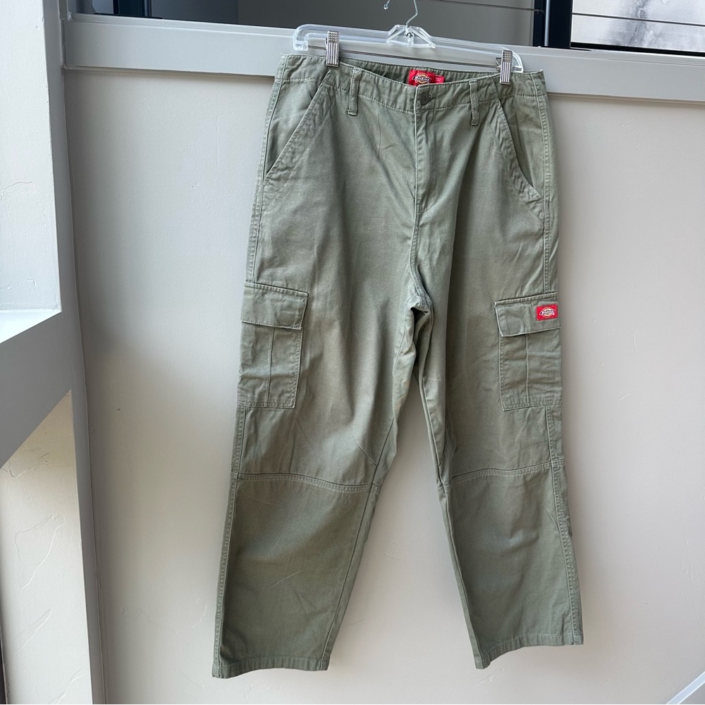 Dickies Green Cargo Pants Size 11 (unisex)